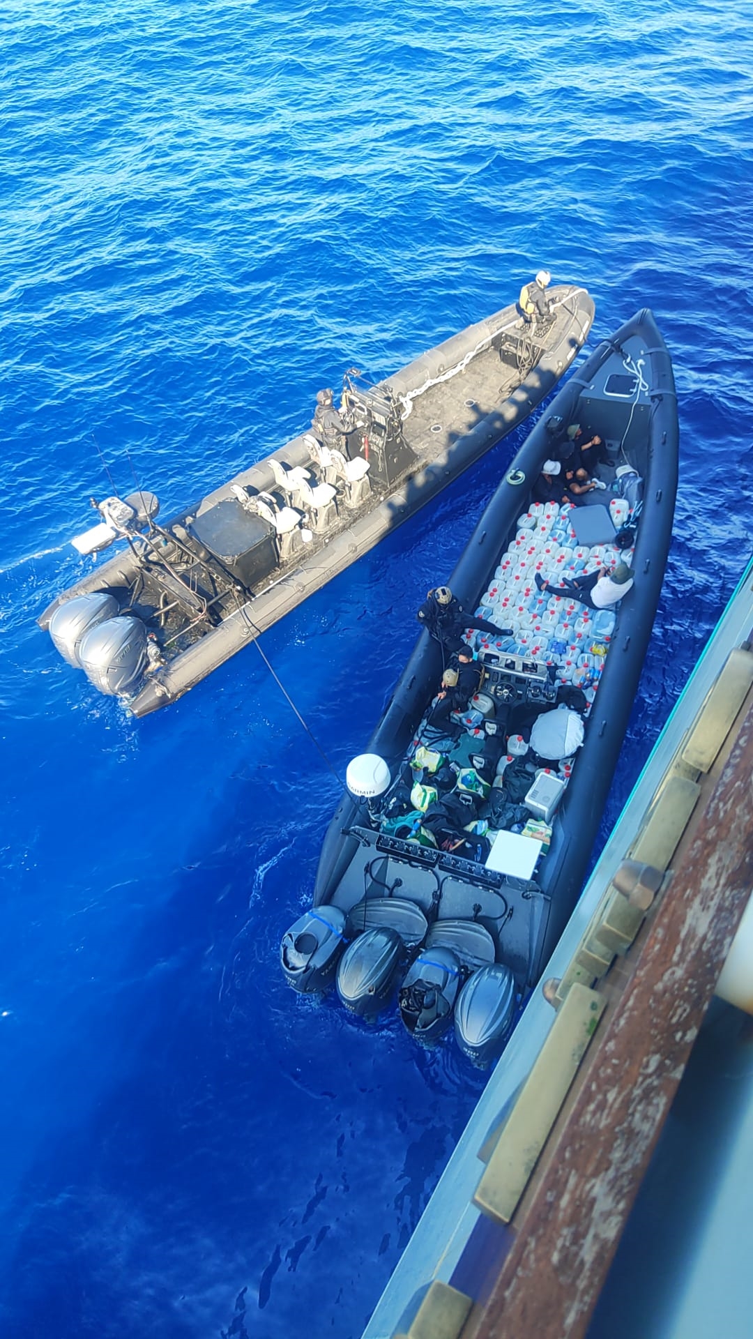 Marinha e AMN em acao de combate ao narcotrafico em aguas internacionais a sul de Portugal