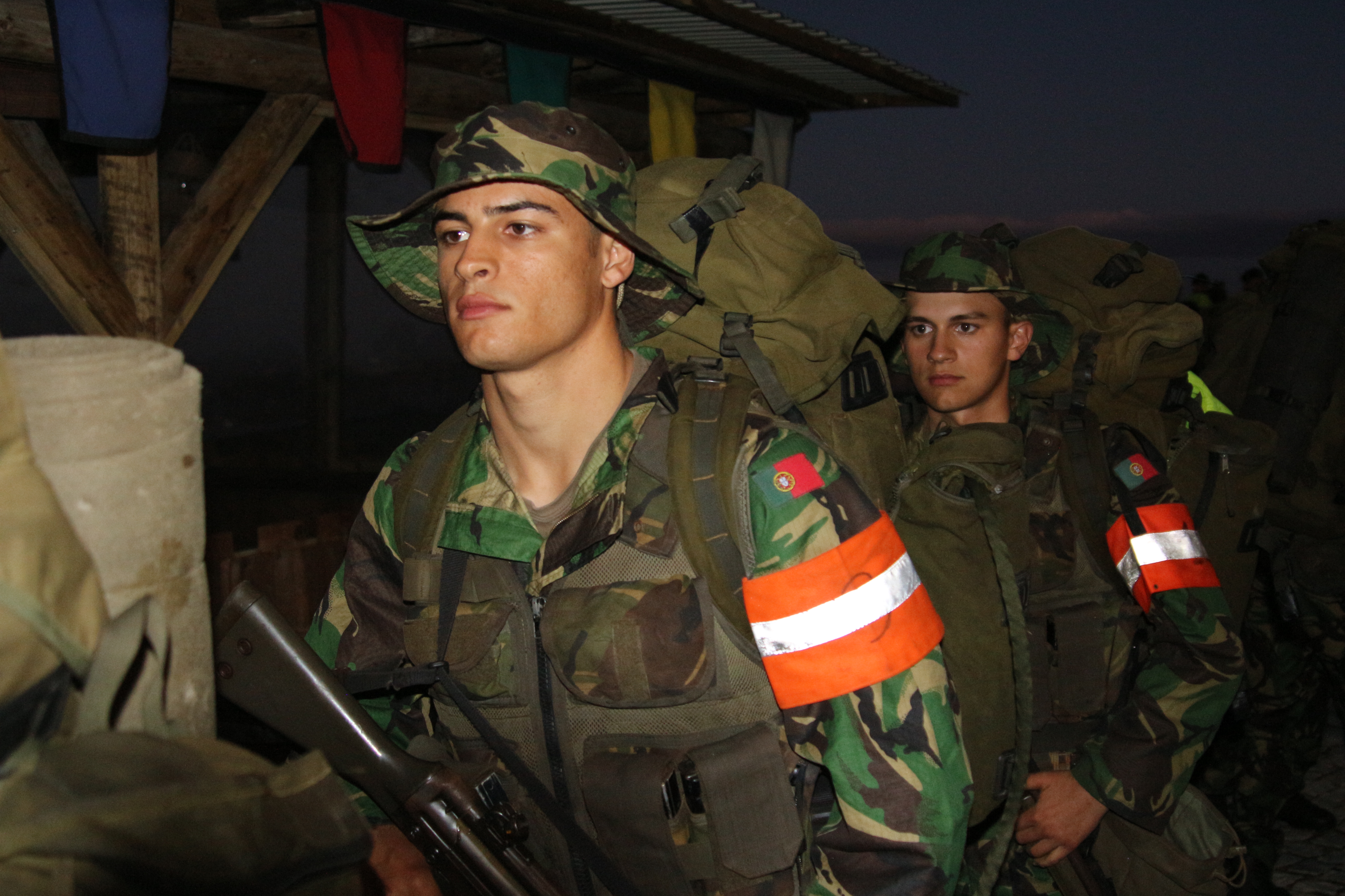 Futuros Fuzileiros terminam a tradicional Marcha Final