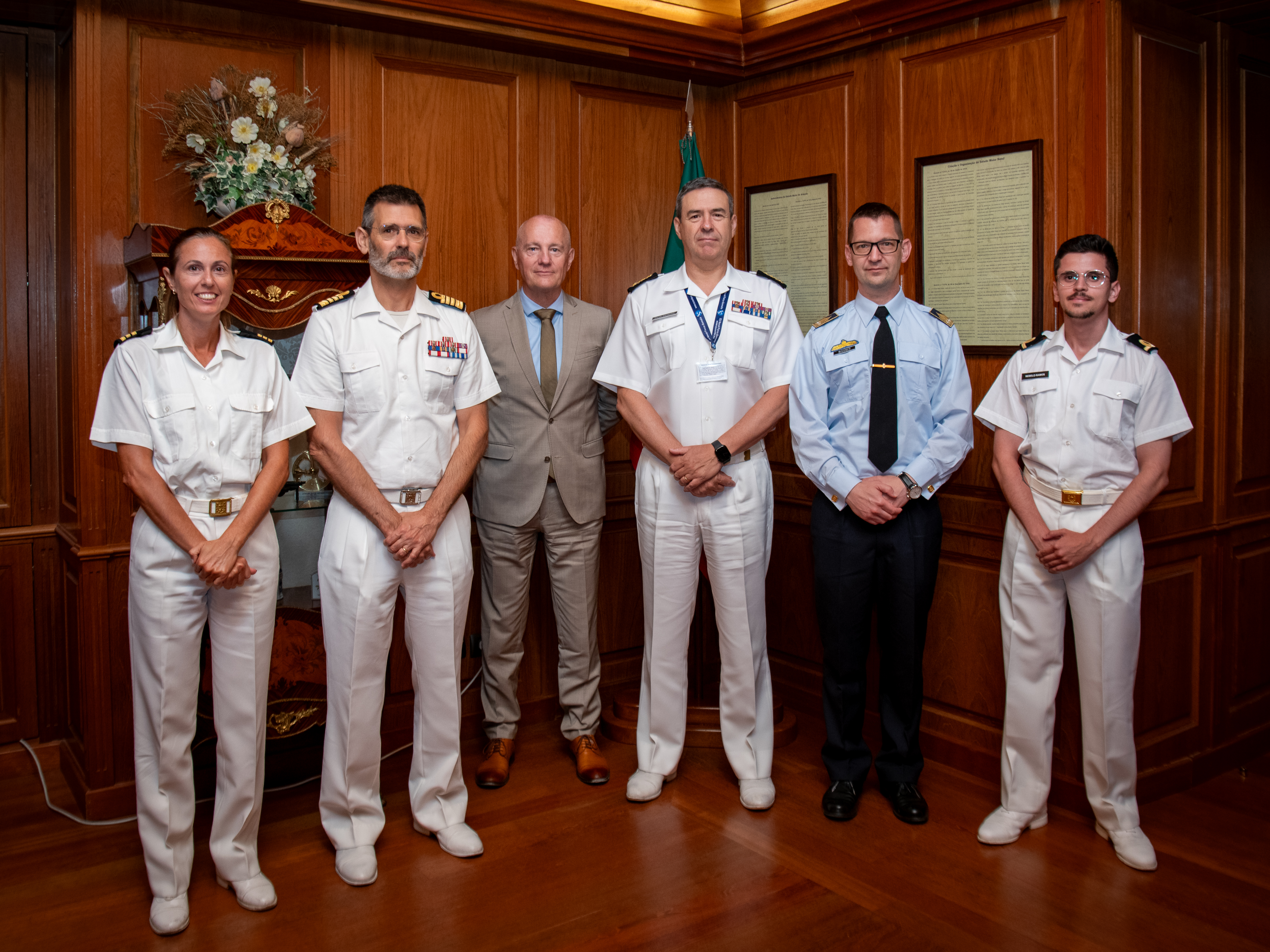 Marinha despede-se do Adido de Defesa da Hungria e recebe novo Adido de Defesa da Colômbia