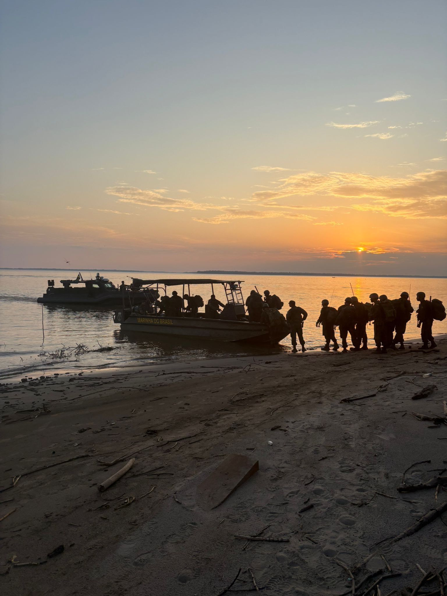Militar da Marinha Portuguesa termina com excelência o Curso Expedito de Operações Ribeirinhas no Brasil