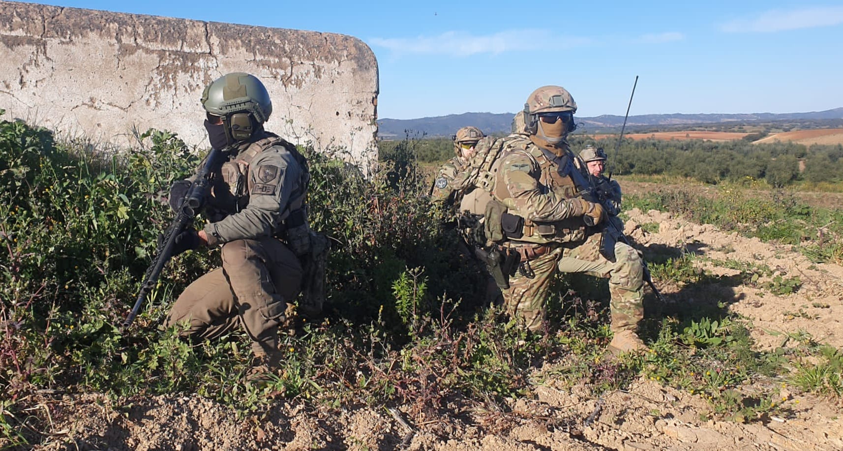 Exercicio fuzileiros com Força Aerea