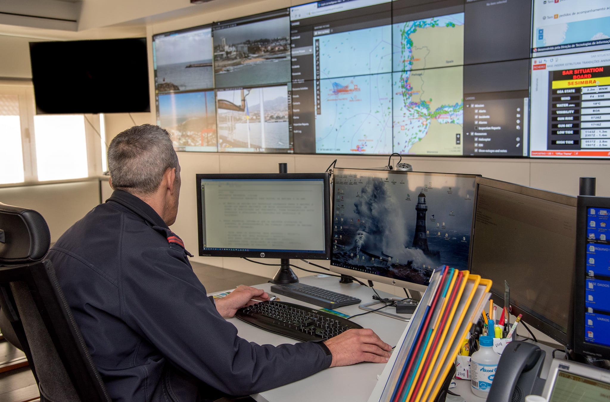 Resgatado tripulante com suspeita de AVC a bordo de navio mercante