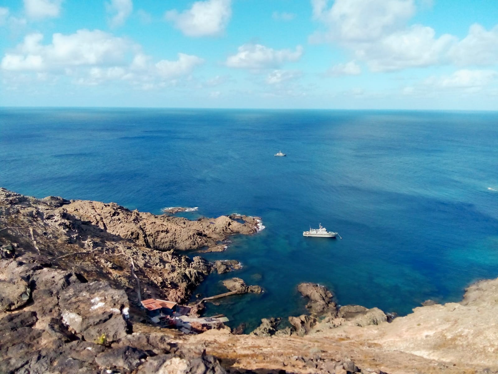 NRP Oríon e NRP Hidra em missão na Zona Marítima da Madeira